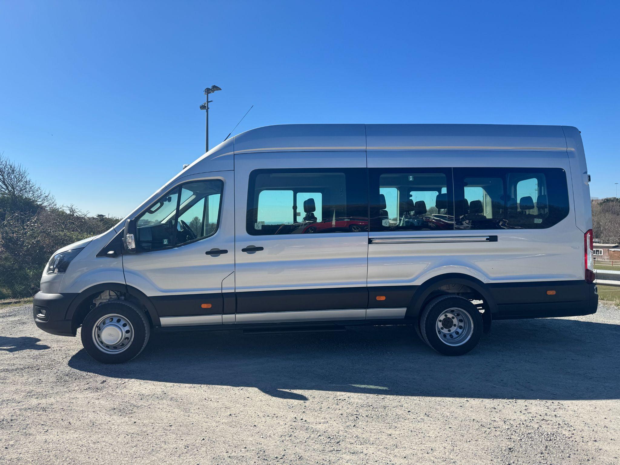 Ford Transit image 2